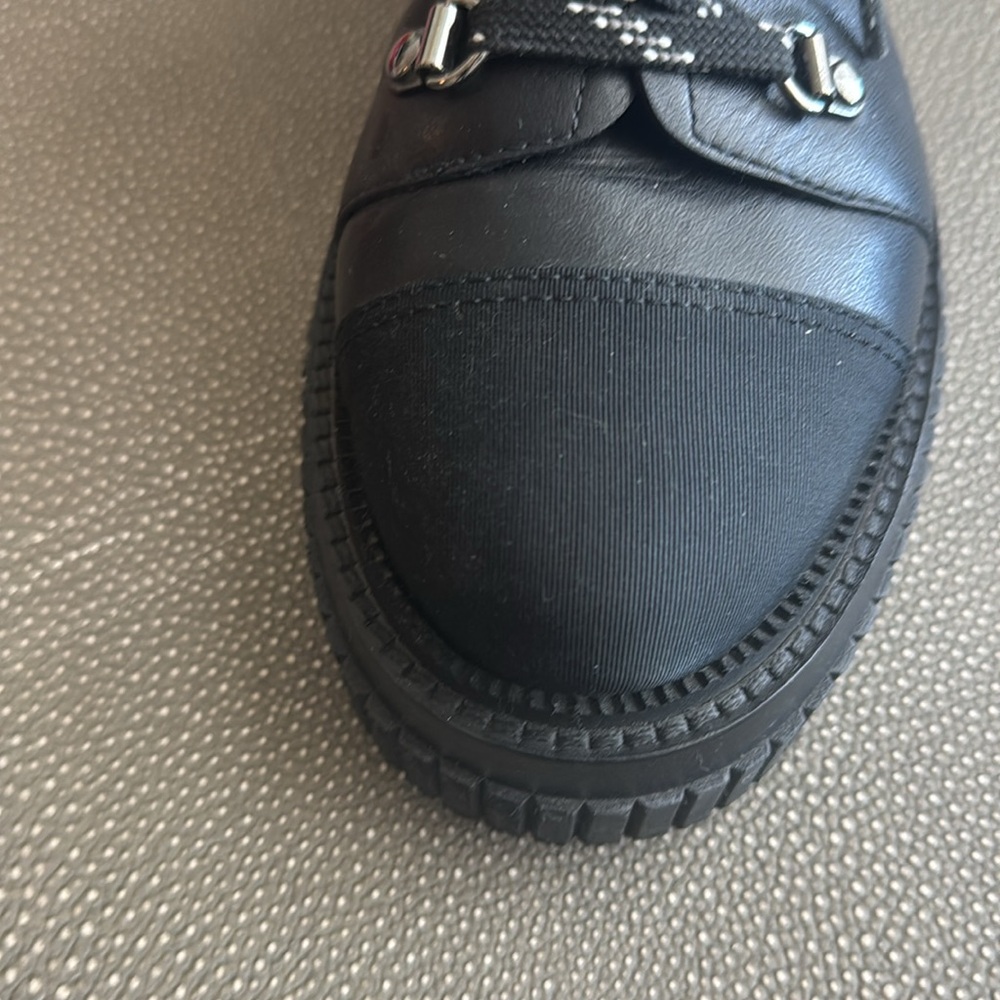 Gently worn Chanel leather quilted combat boots w/box & dust bag 38.5 - Picture 4 of 8